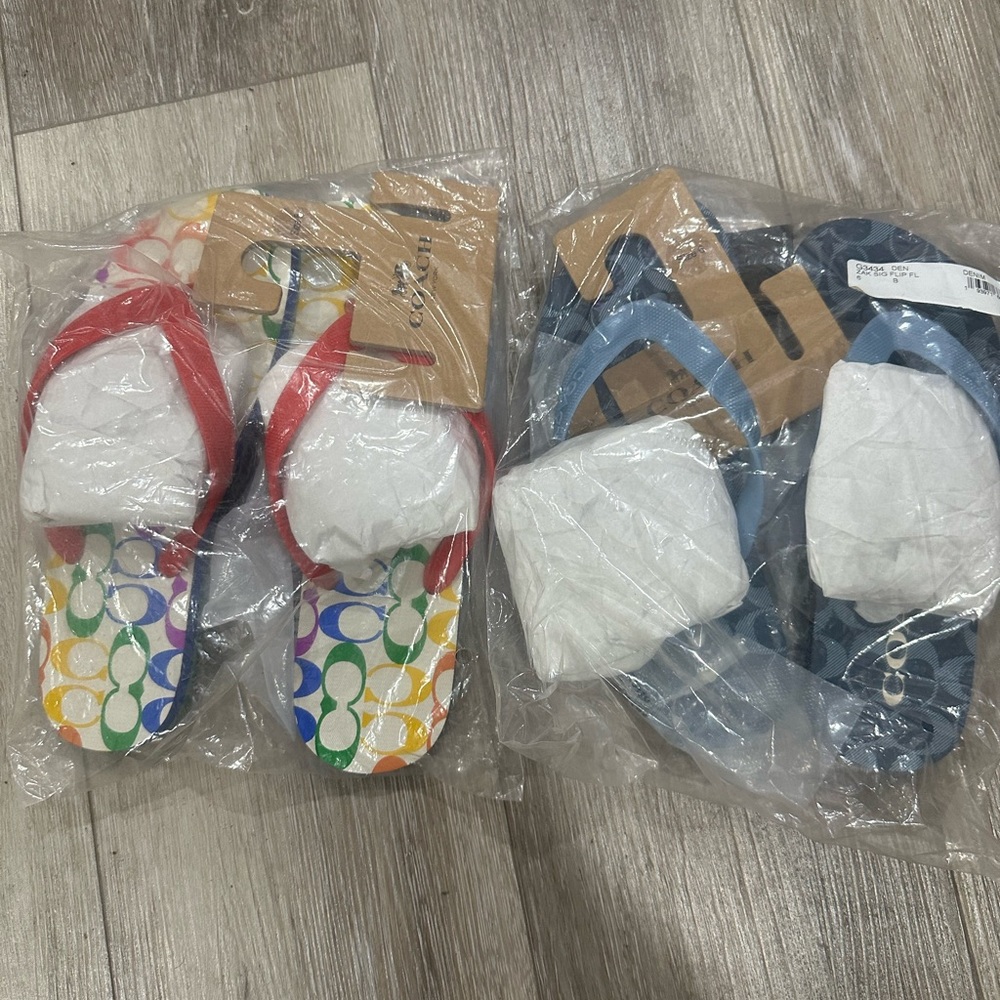 Coach Flip Flops (Women) **Bundle**